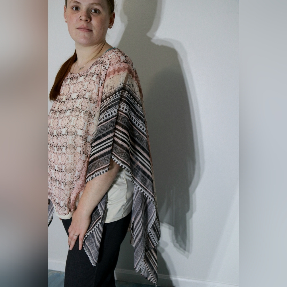 Women's Pink & Gray Flowy Top